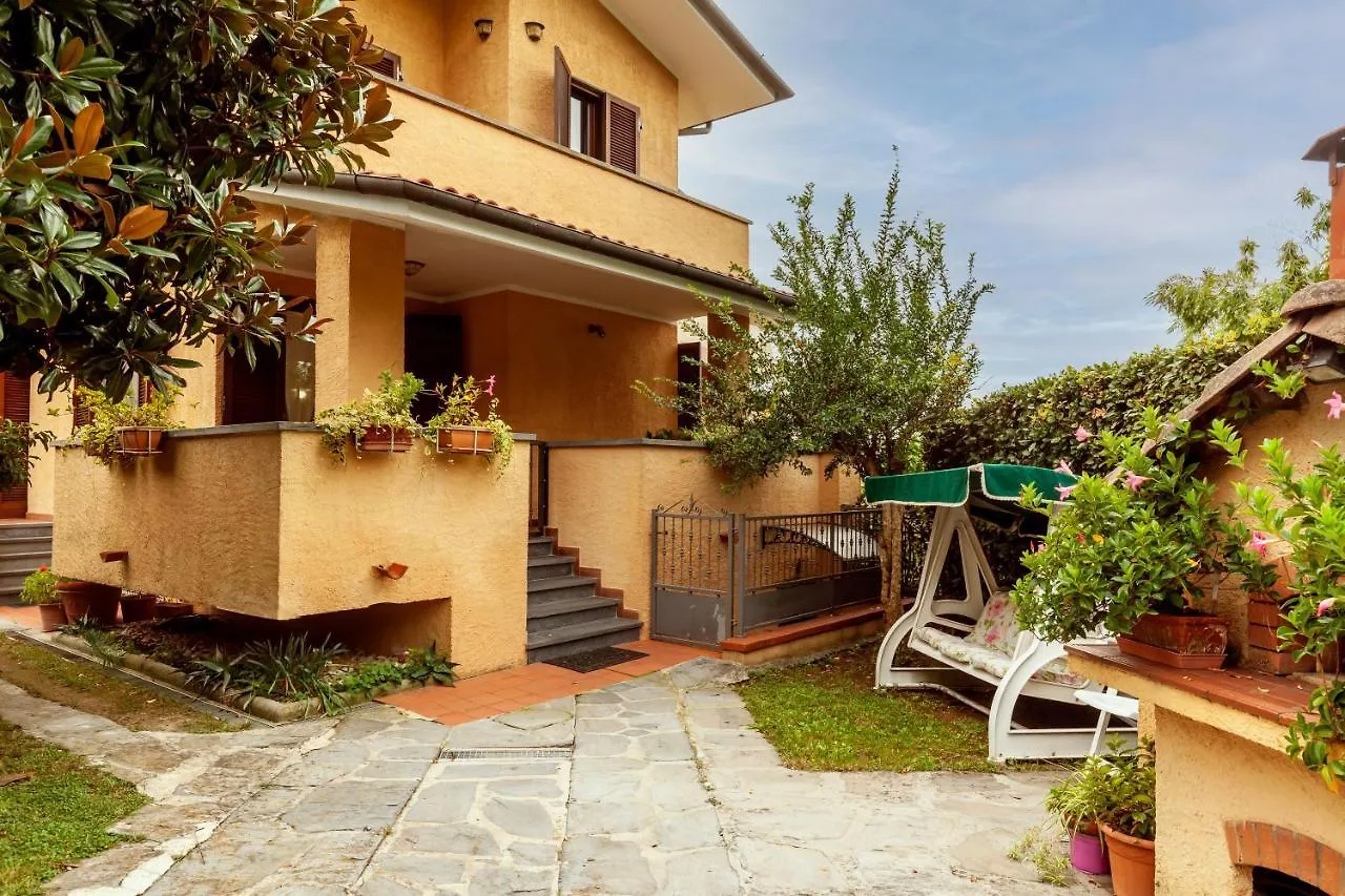 La Casa Dei Gerani Villa Pietrasanta Holiday home